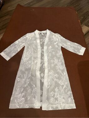 Women’s HBS COLLECTION Vintage White Open Front W/Shoulder Pads Size- 8
